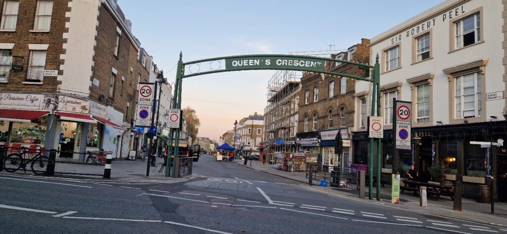 <strong>QUEEN’S CRESCENT NW5: FOOD, DRINK, COMMUNITY</strong>